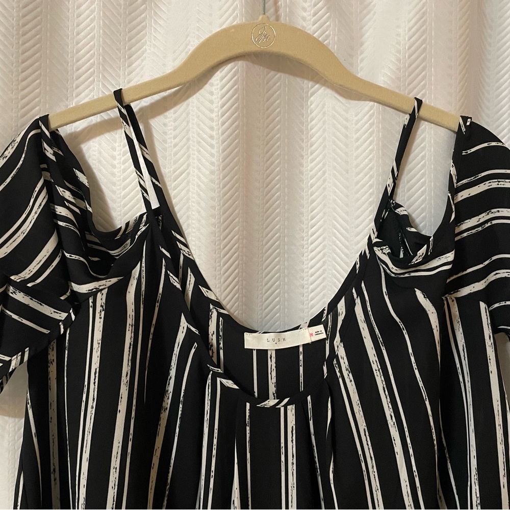 Lush Black and White Striped Sassy open shoulder top size M